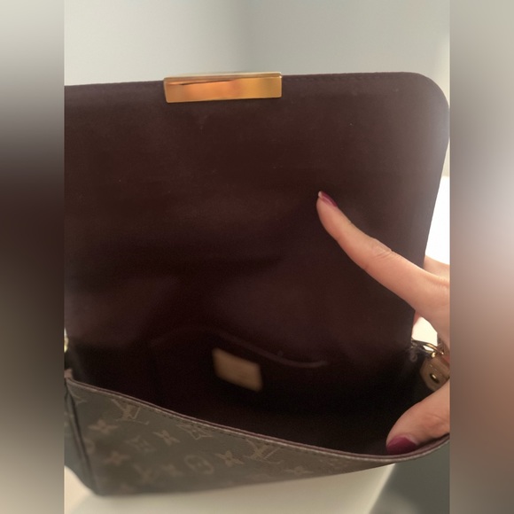 Louis Vuitton Favorite Monogram PM - Picture 10 of 15
